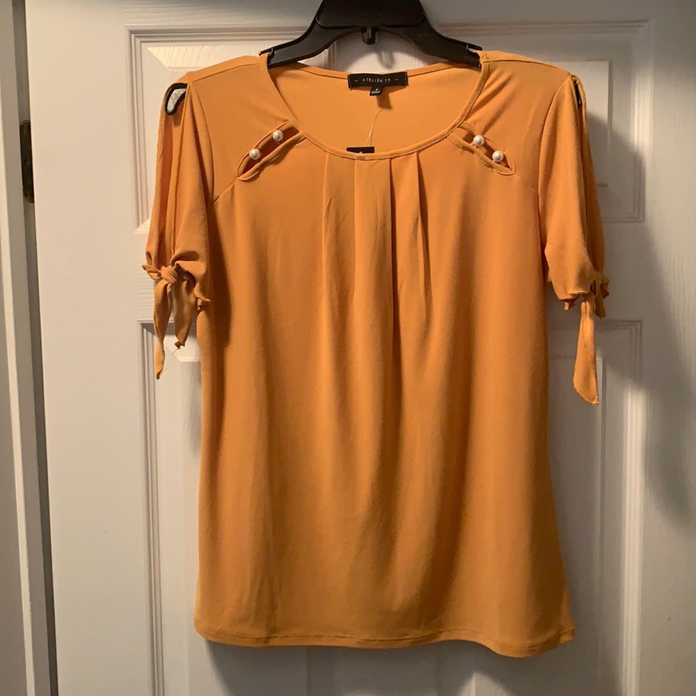 Women’s blouse